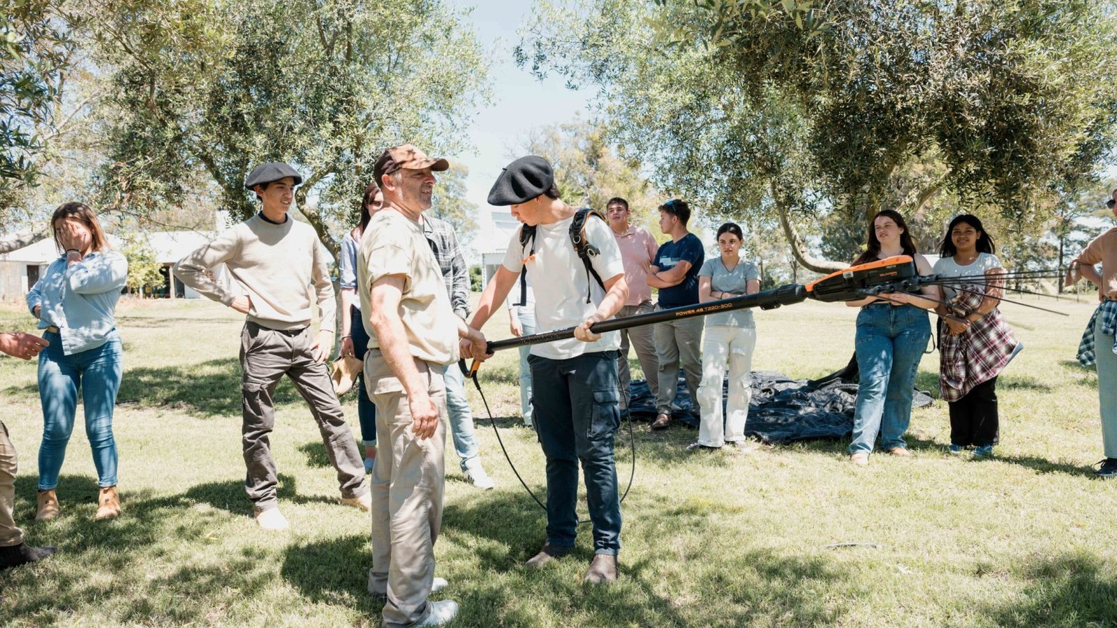 Visita Afine Longo Acto 2024-105